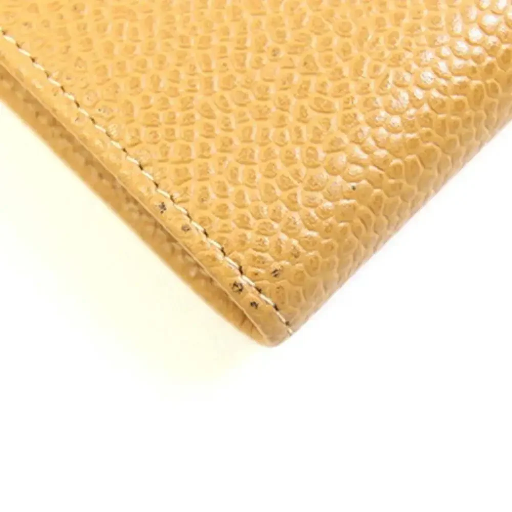 CHANEL long visible